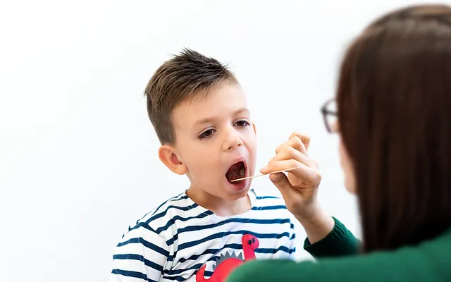 Hoe melktanden de spraakontwikkeling beïnvloeden en wat je moet weten Hoe melktanden helpen bij het vormen van klanken